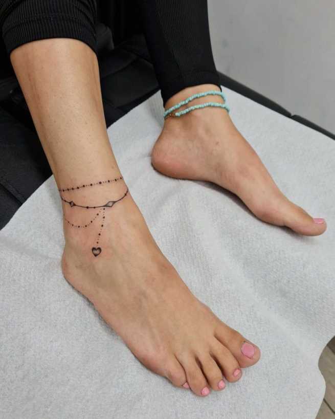 Best Ankle Bracelet Tattoo Ideas You