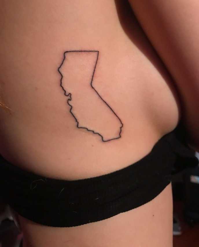 California Outline Tattoo - Tiny Tattoos - Minimalist Tattoos