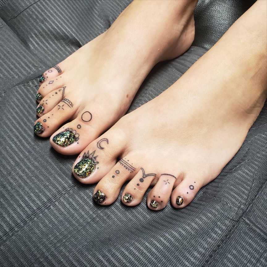 Fun Foot Tattoo Ideas For Peak Sandal Weather