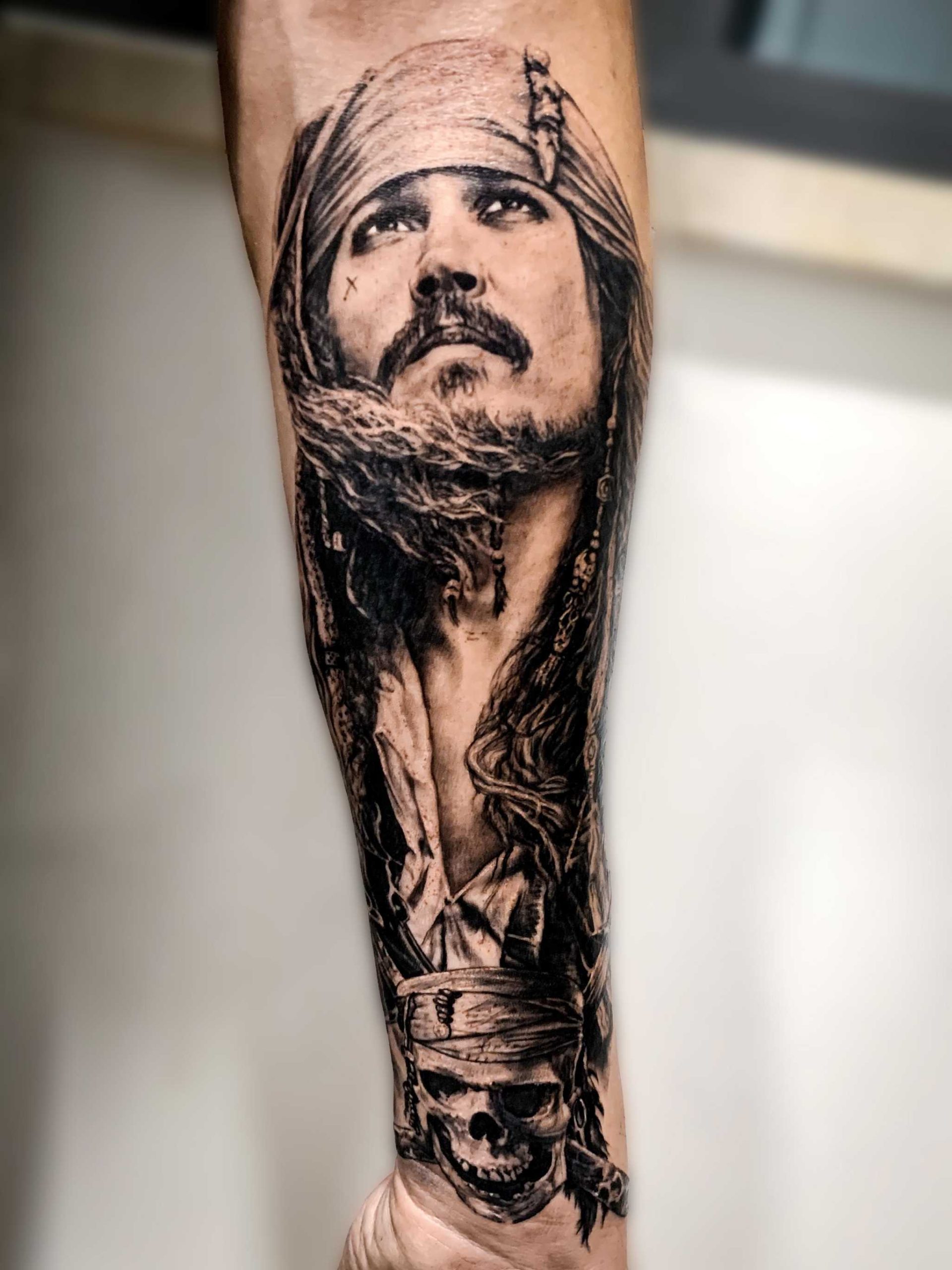 Hey guys, I would love your help to complete my POTC themed tattoo