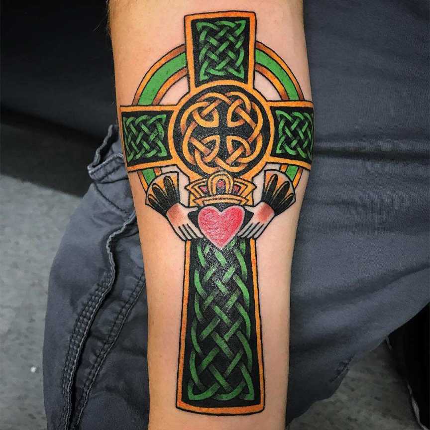 Top  cool Irish tattoos ideas for men and women to make - Legit