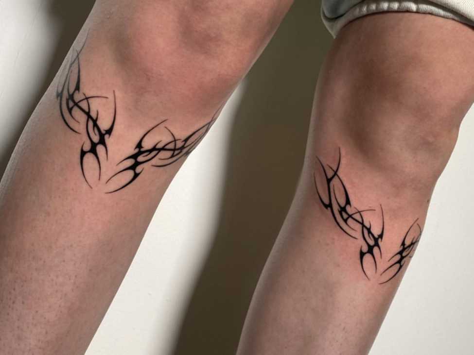 Trendsetting Shin Tattoo Ideas for Men & Women in